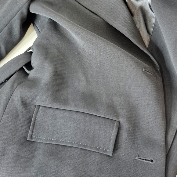 Good American Black Button-Front Trench Style Belted Blazer - Size 0/XS - Picture 9 of 16